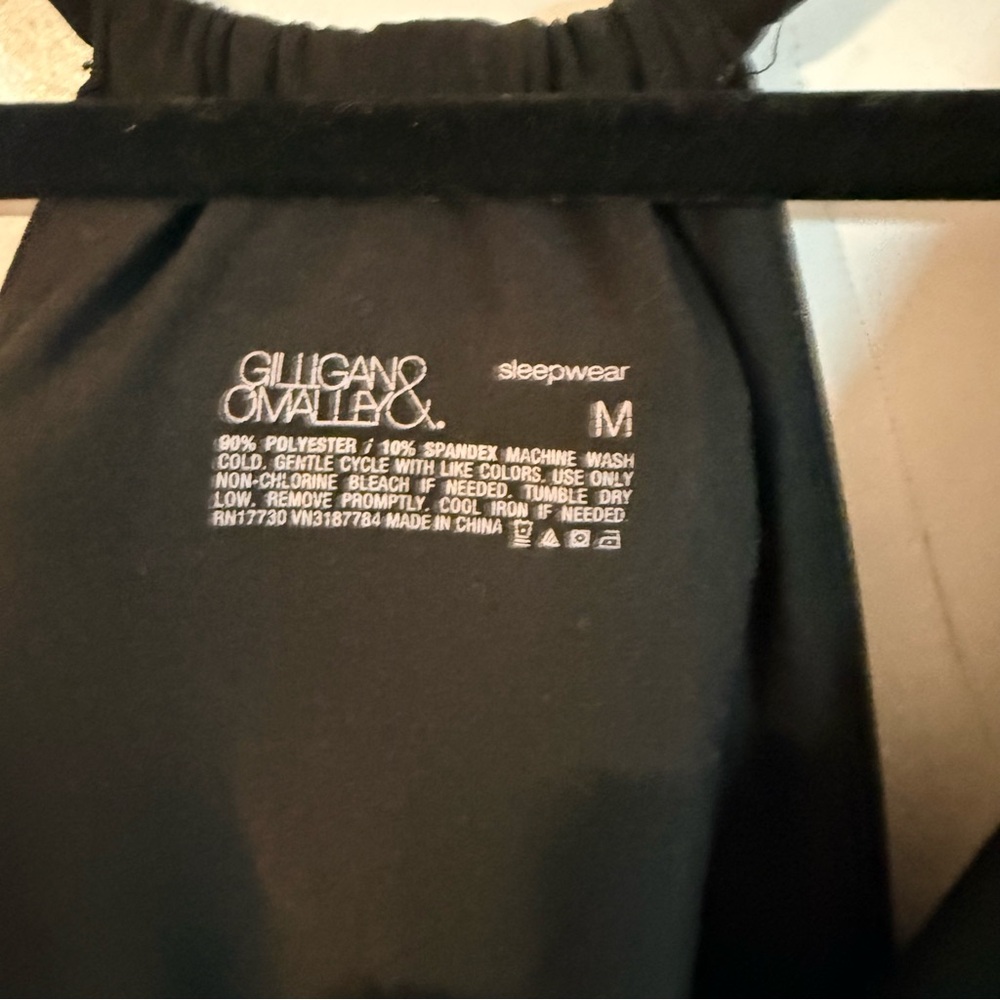 Gilligan & O'Malley Black Maxi Sleepwear Dress - Picture 5 of 5